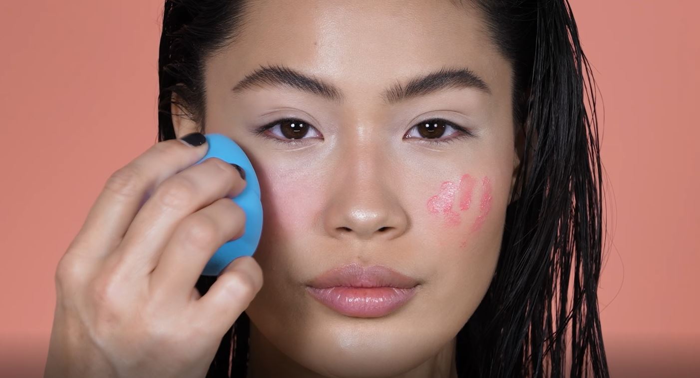How-To Tutorial: PUFF PAINT - a natural flush of color on the cheeks & lips | Natasha Denona Makeup