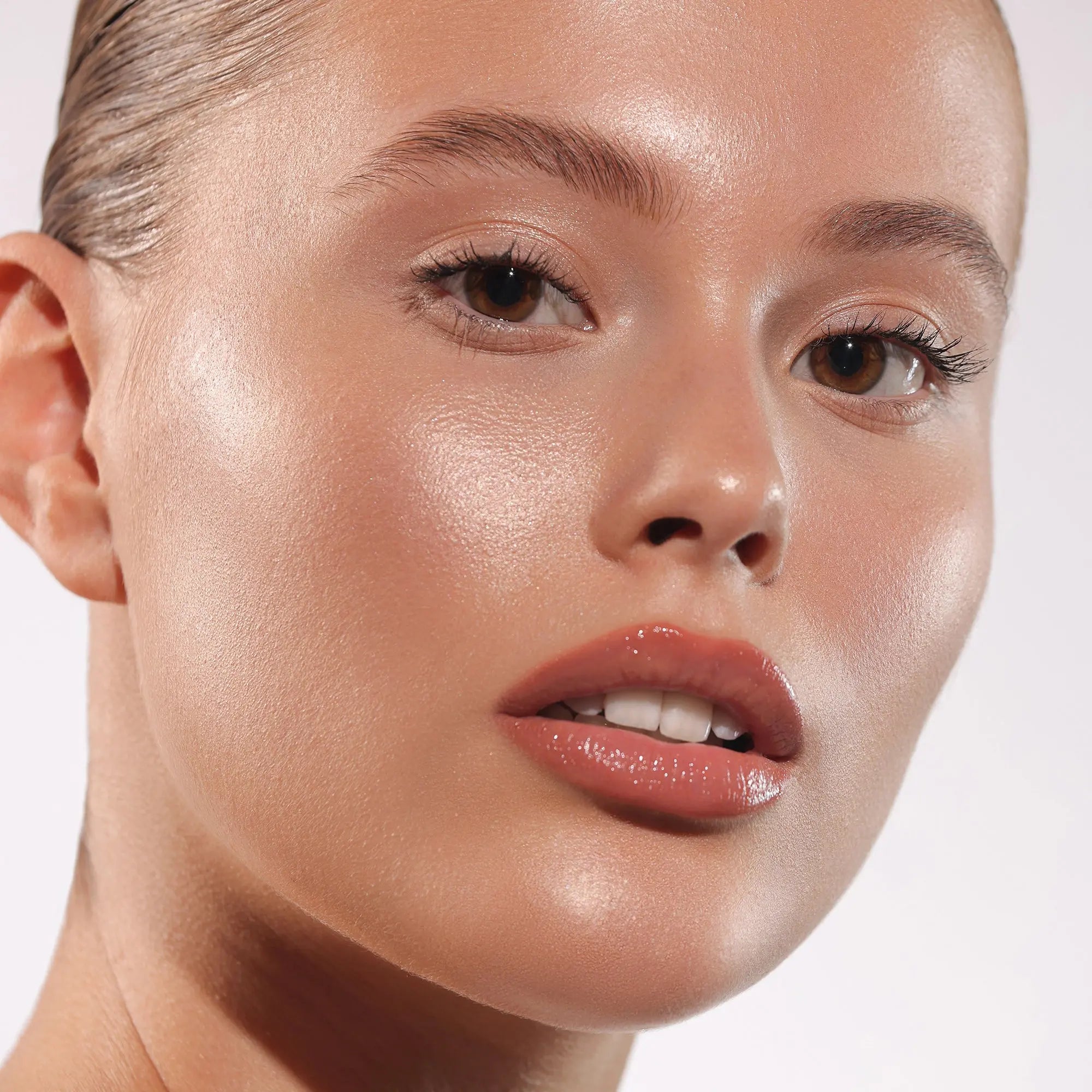 HY - GEN SKINCARE INFUSED GLOW BEAUTIFIER - Natasha Denona