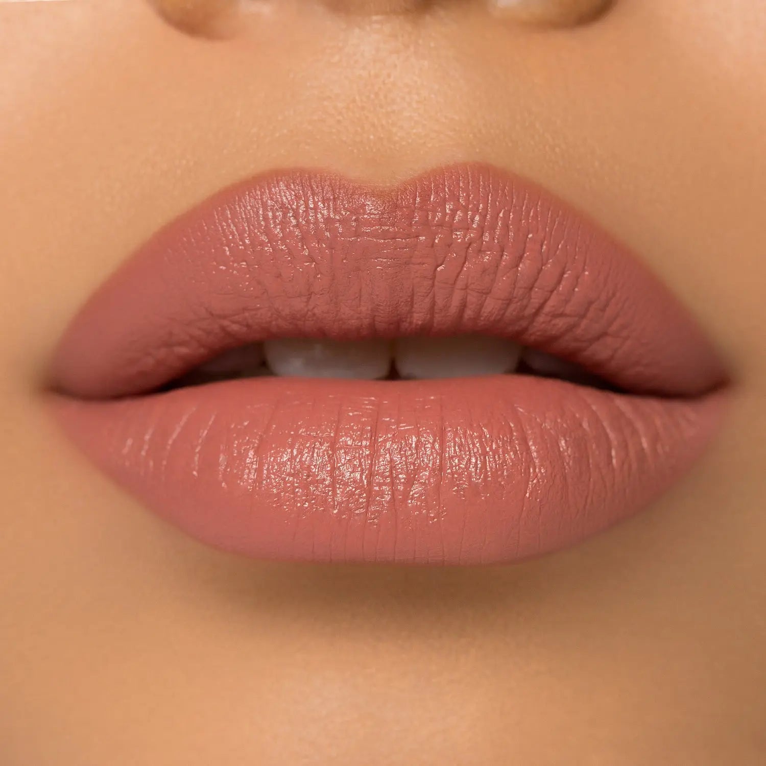 I NEED A NUDE LIPSTICK - Natasha Denona