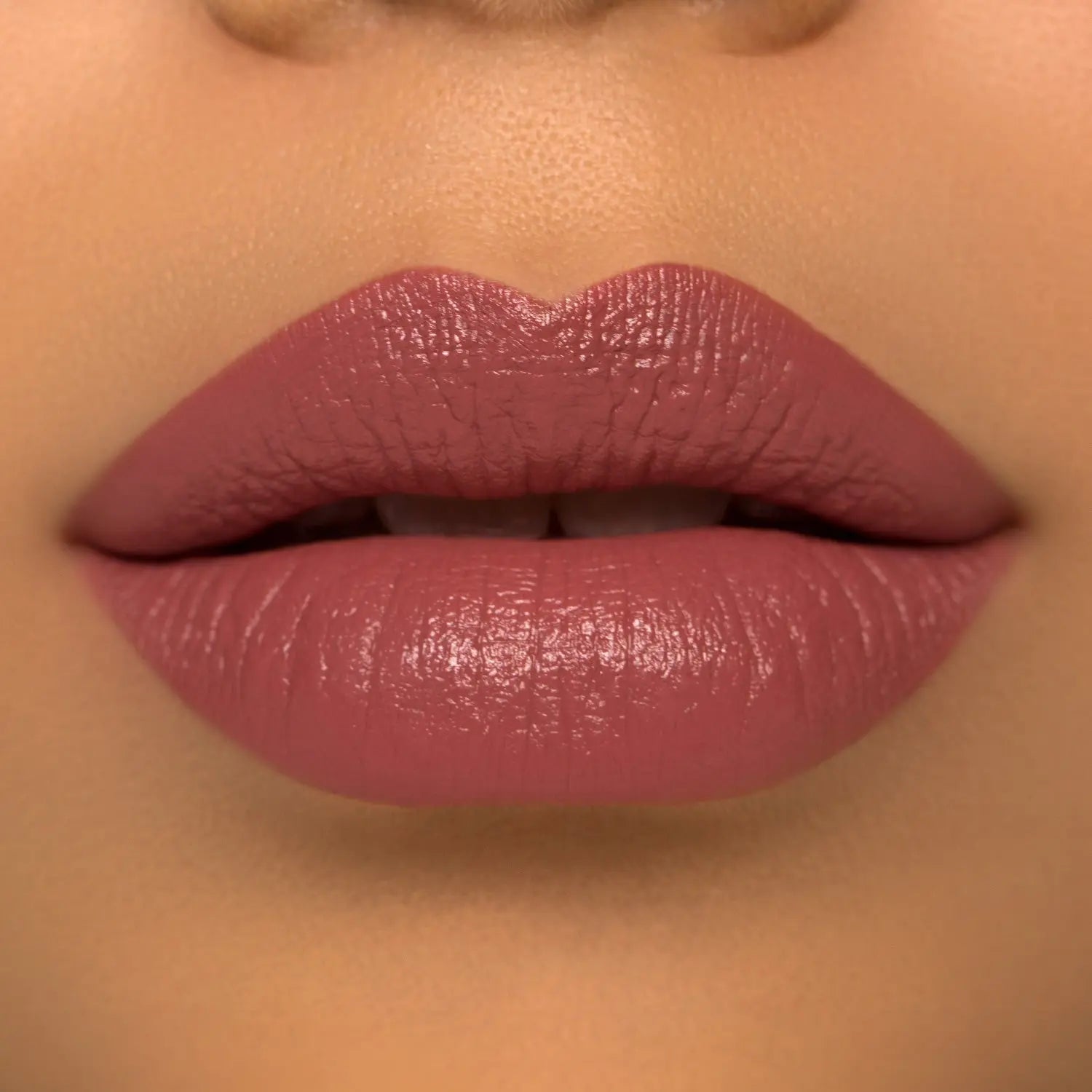 I NEED A NUDE LIPSTICK - Natasha Denona