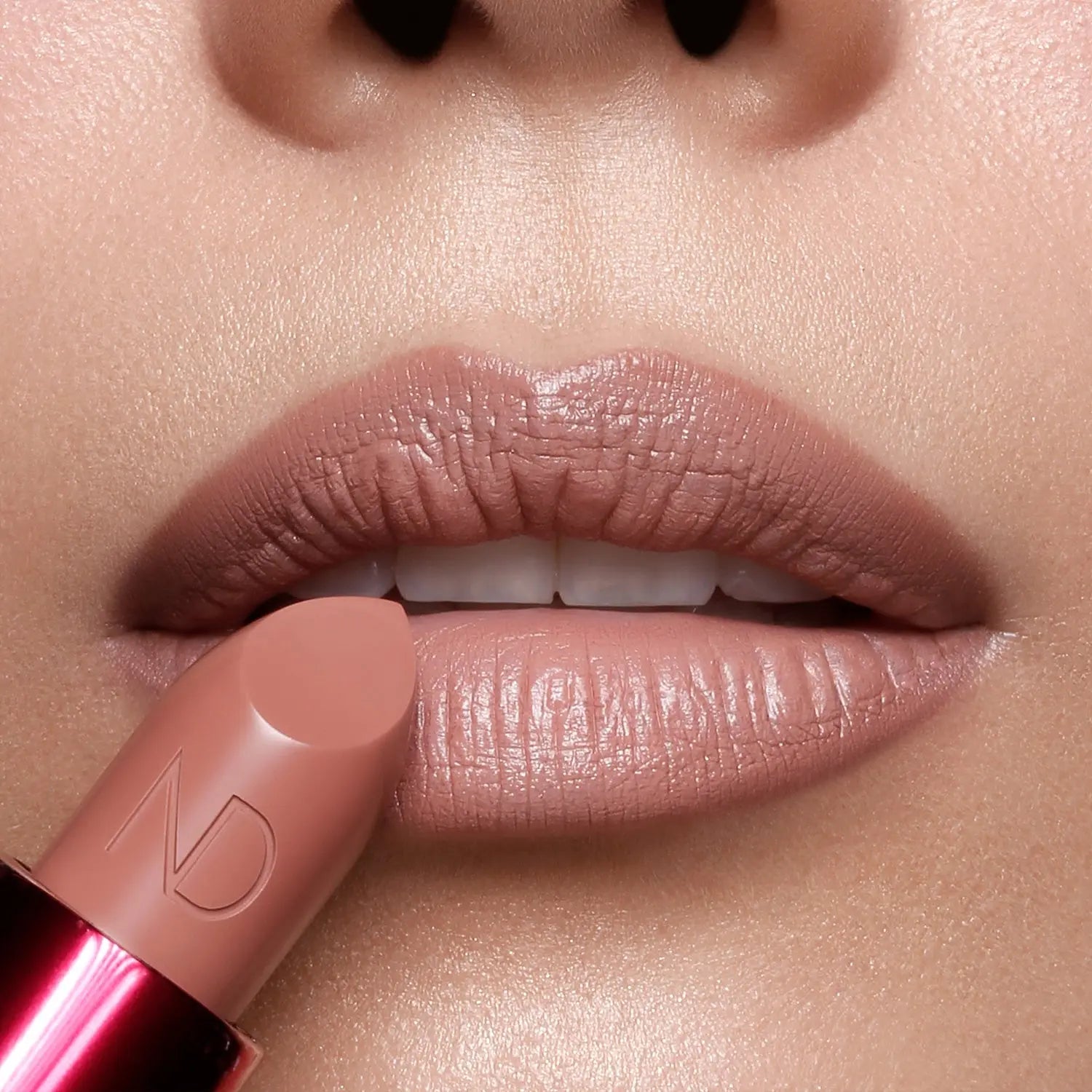 I NEED A NUDE LIPSTICK - Natasha Denona