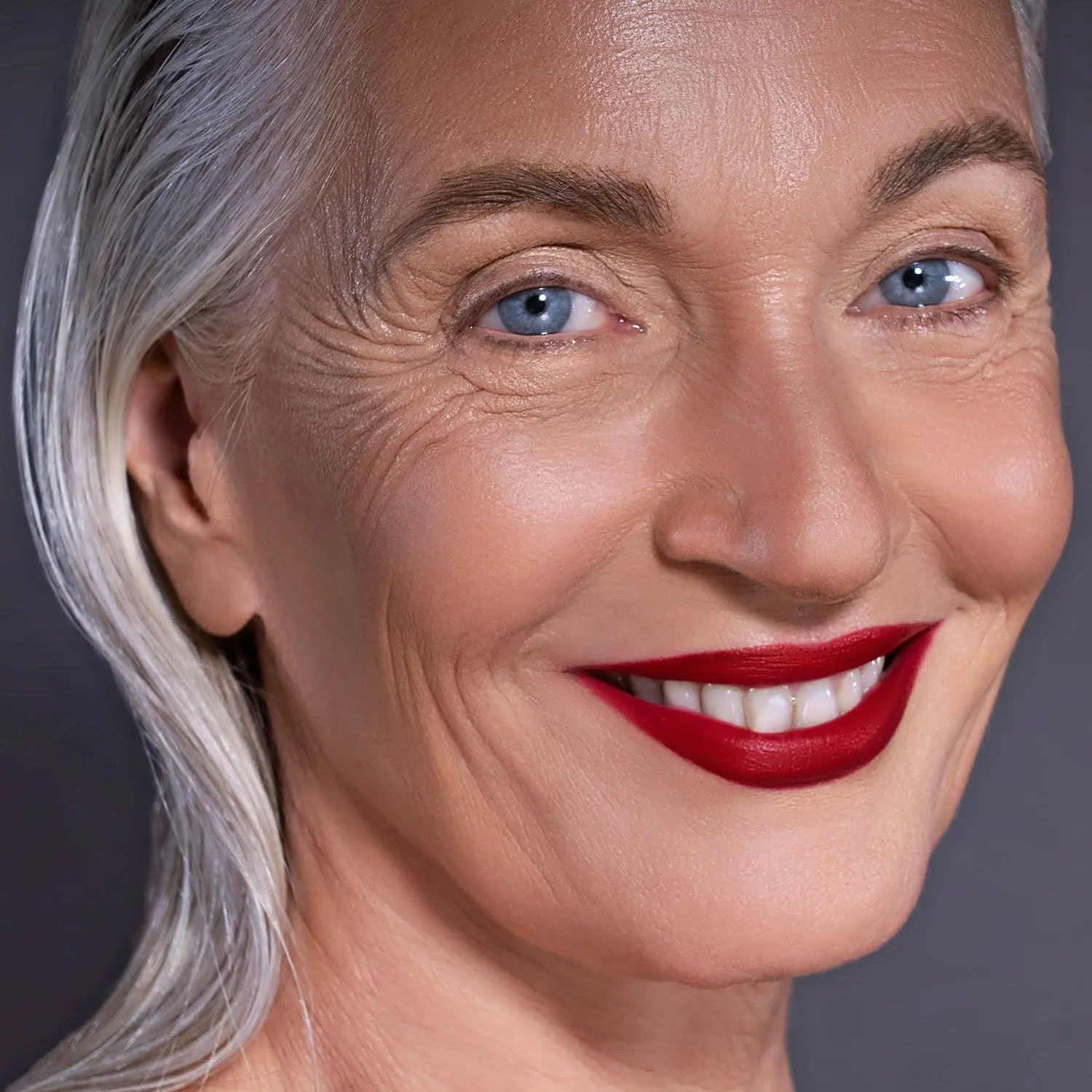 I NEED A ROUGE LIP STYLETTO - Natasha Denona