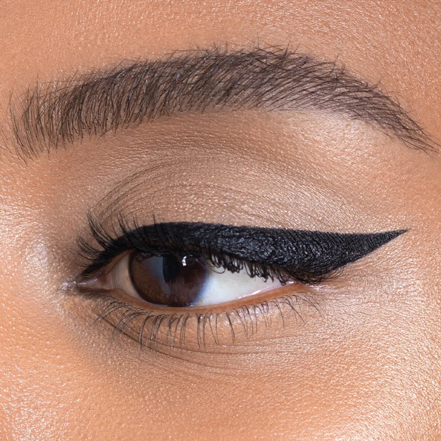 MACRO BLADE LIQUID LINER - Natasha Denona