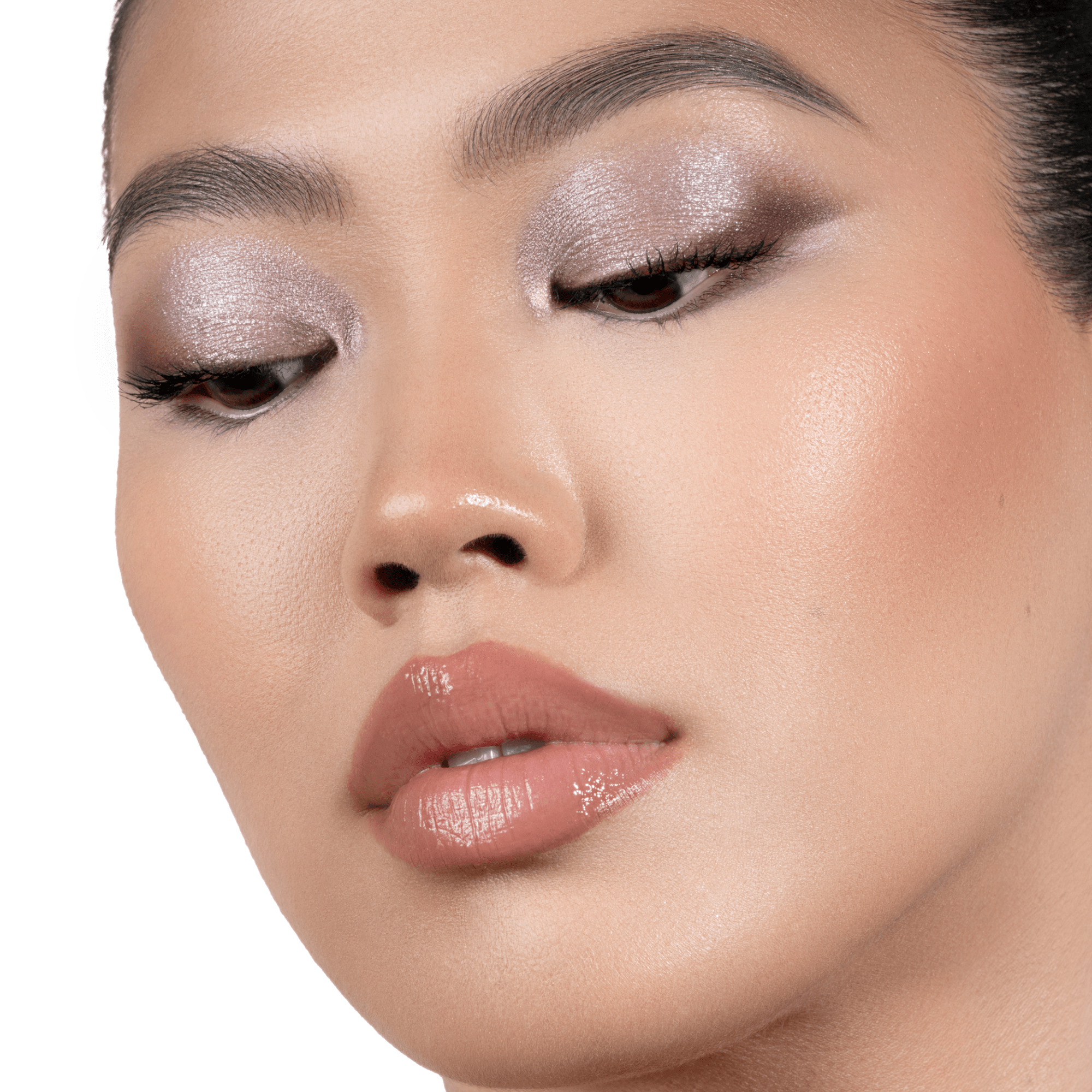 Luxe Glam Compact Shade 'Cool' model look on a white background.
