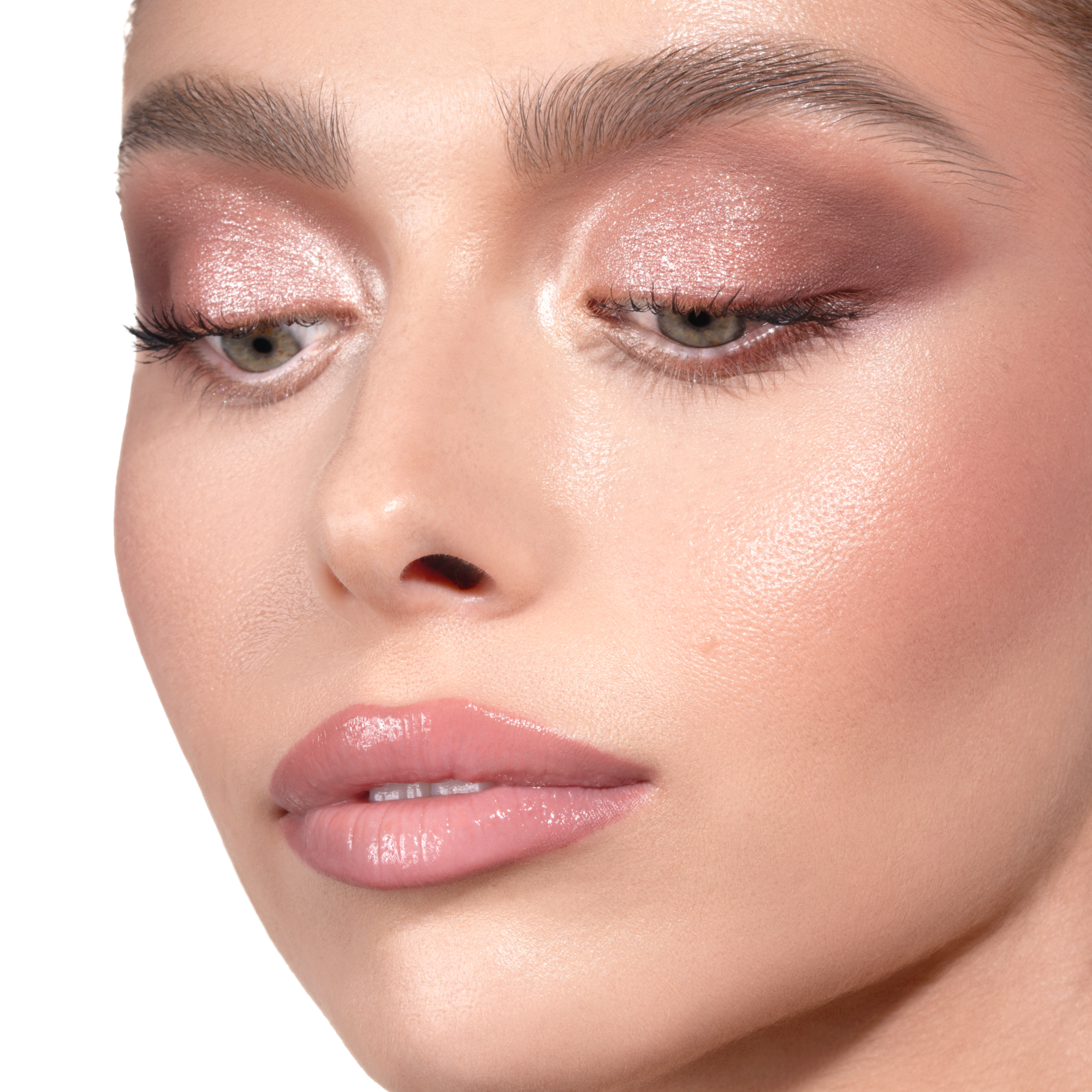 Luxe Glam Compact Shade 'Rosy' model look on a white background.