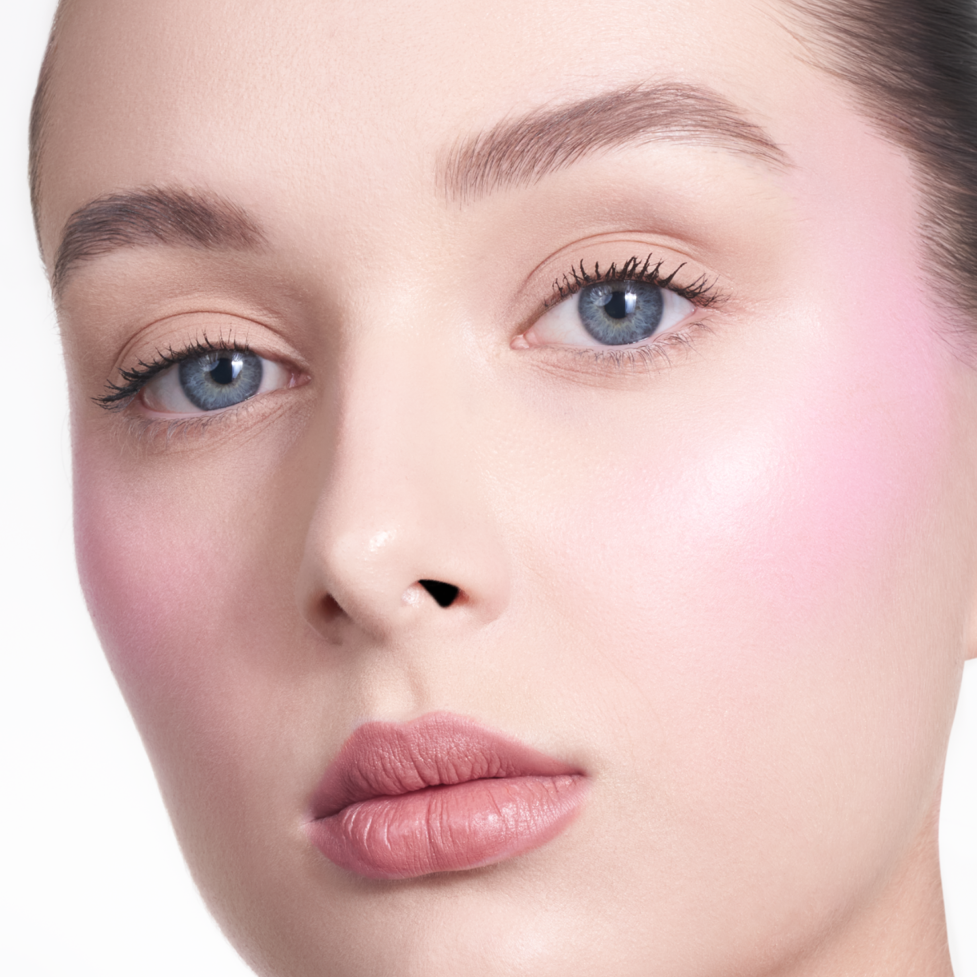 HY-BLUSH model look on a white background.