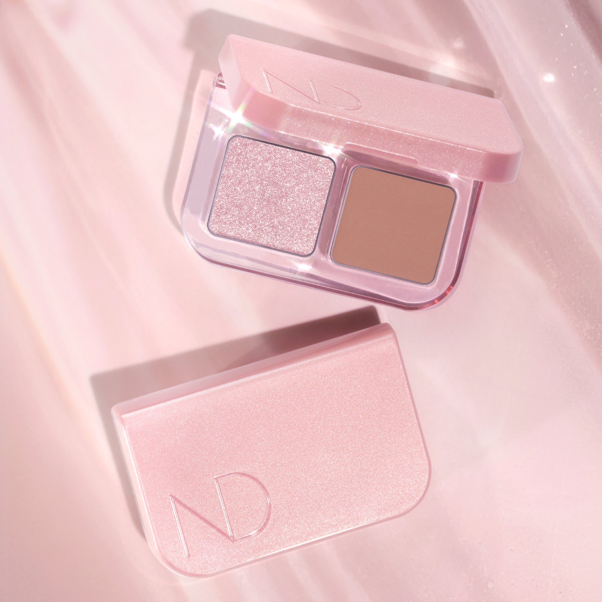 ESSENTIAL EYESHADOW DUO